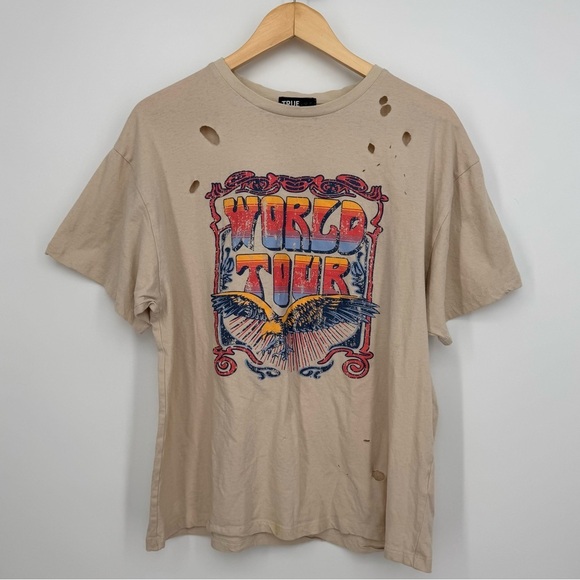 TrueWrld World Tour Graphic Distressed Short Sleeve T-Shirt Size Medium Beige - Picture 1 of 6